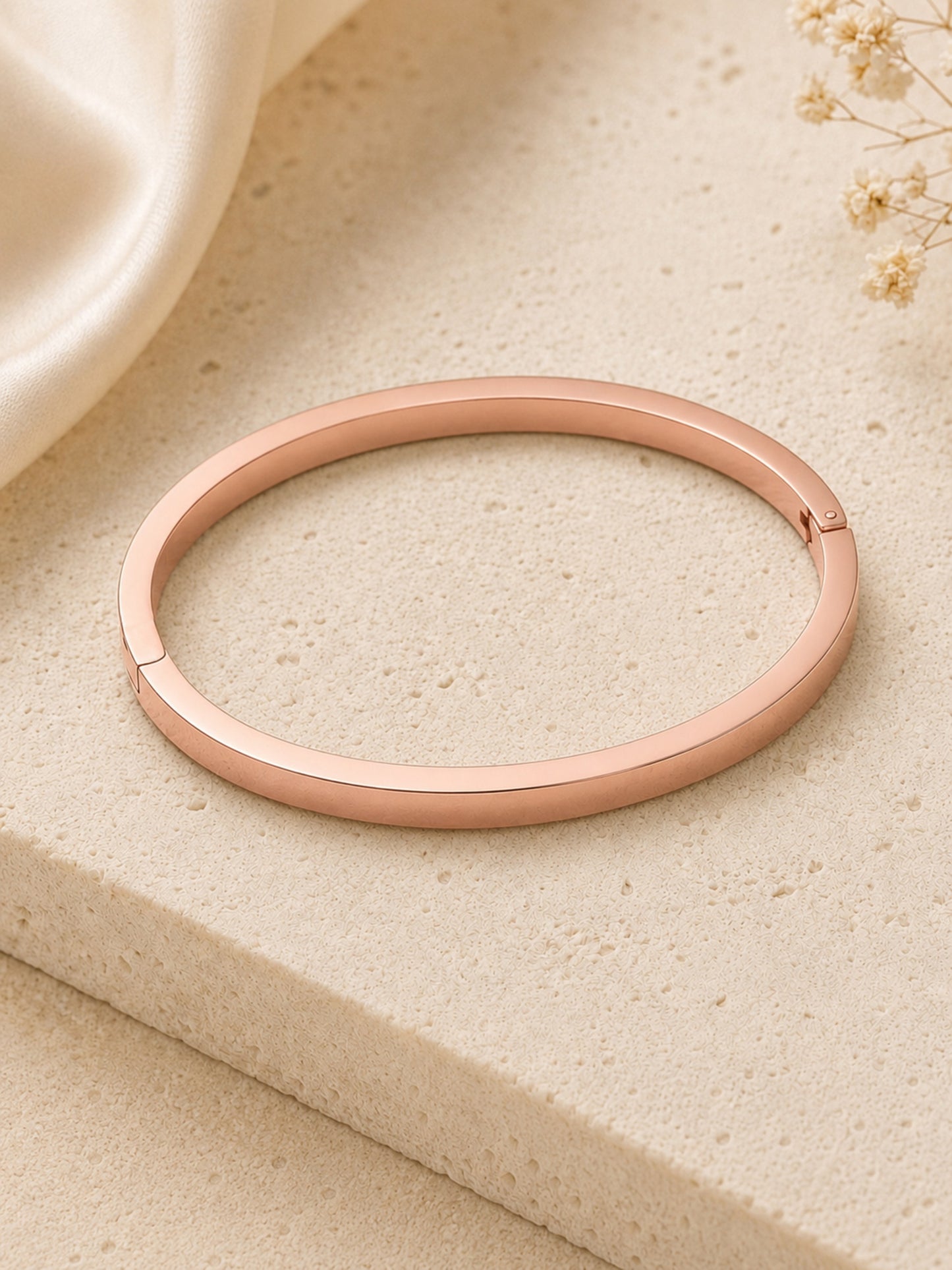 Armreif „Pure“ – Minimalistischer Edelstahl-Bangle