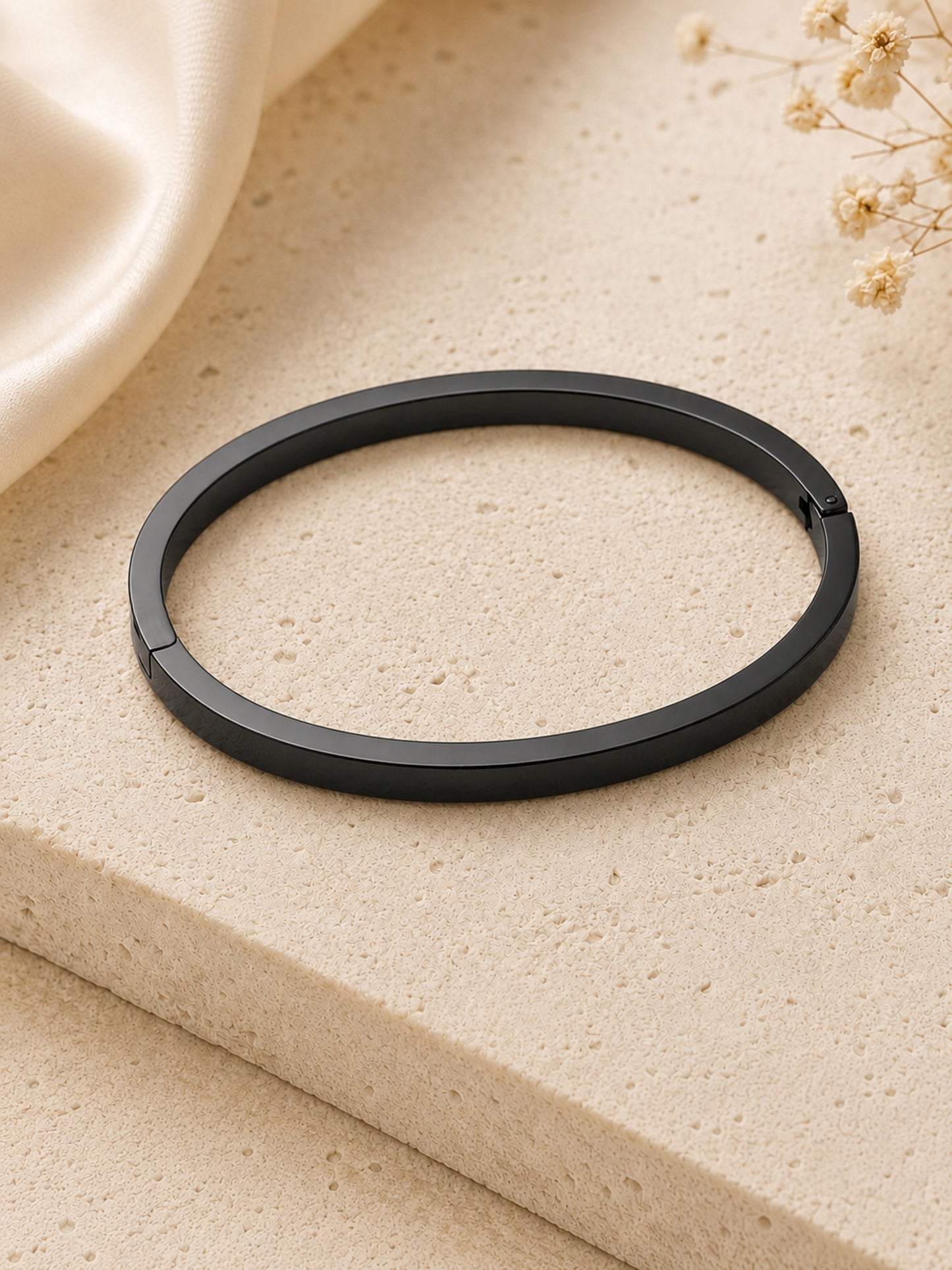 Armreif „Pure“ – Minimalistischer Edelstahl-Bangle