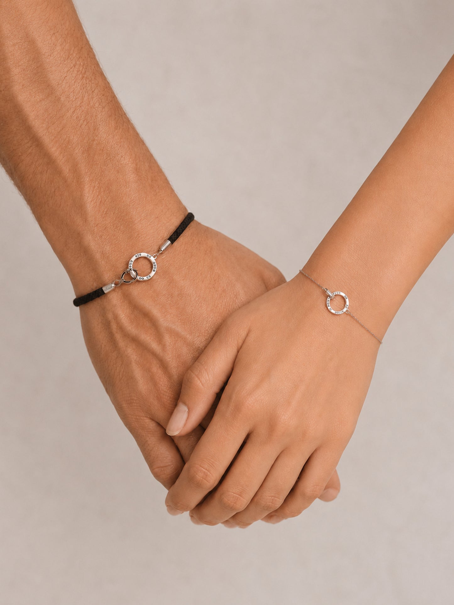 Armband „Versprechen“ – feine Silberkette mit Gravur-Charm