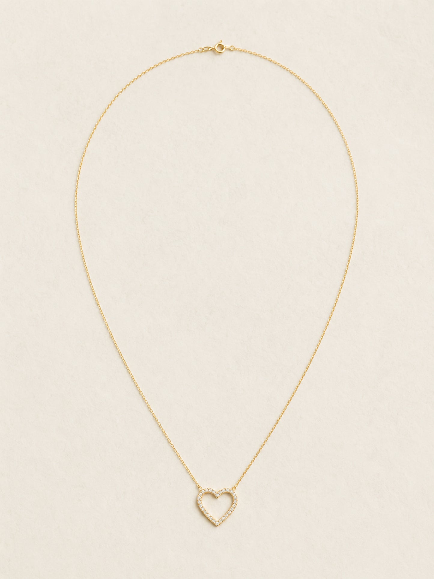 Moissanit-Halskette „Open Heart“ – Offenes Herz mit Pavé (0,3 ct)