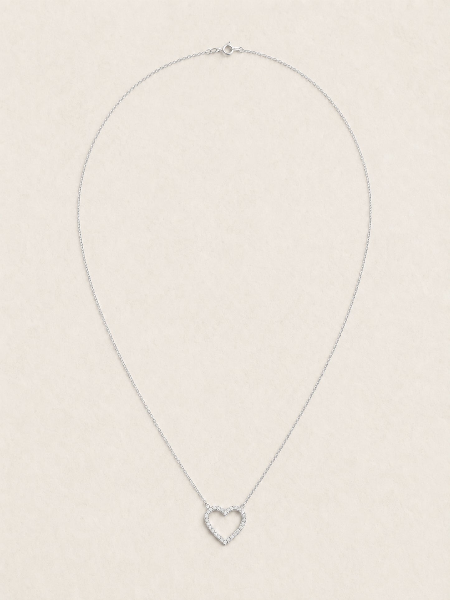 Moissanit-Halskette „Open Heart“ – Offenes Herz mit Pavé (0,3 ct)