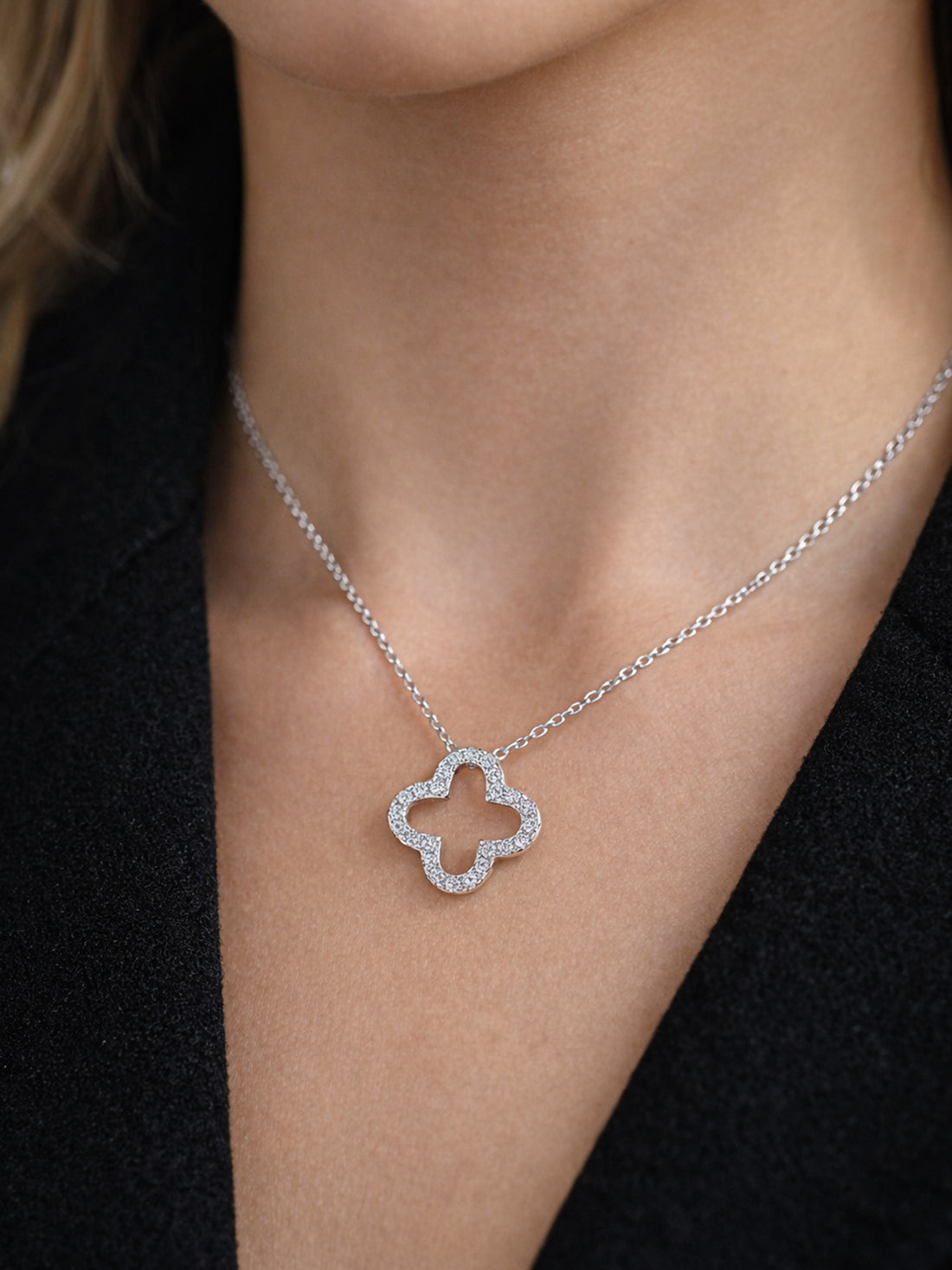 Moissanit Halskette „Clover“ – Offenes Kleeblatt