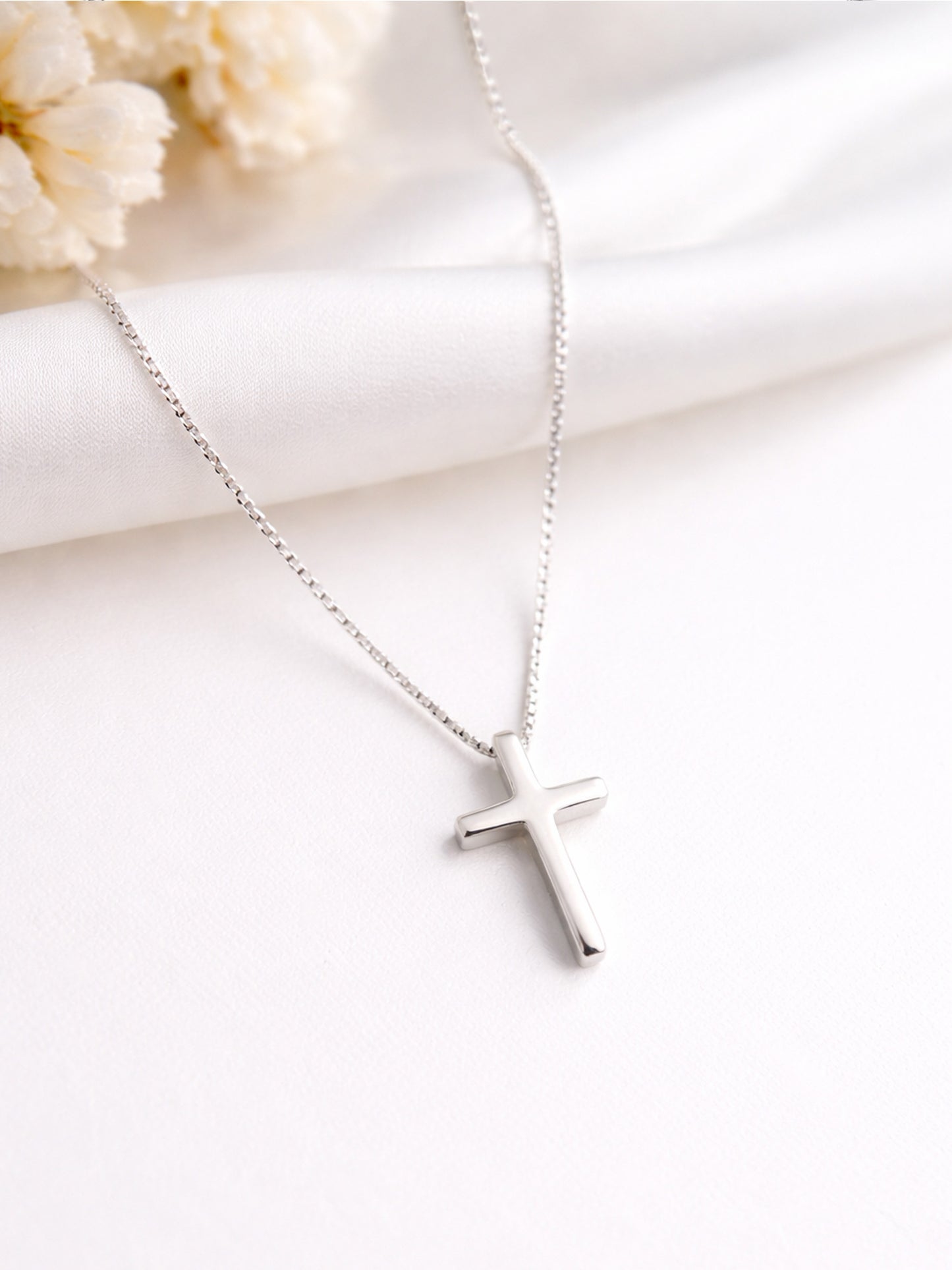 Kette „Kreuzruhe“ – Venezianerkette mit schlichtem Kreuz-Anhänger – Silber