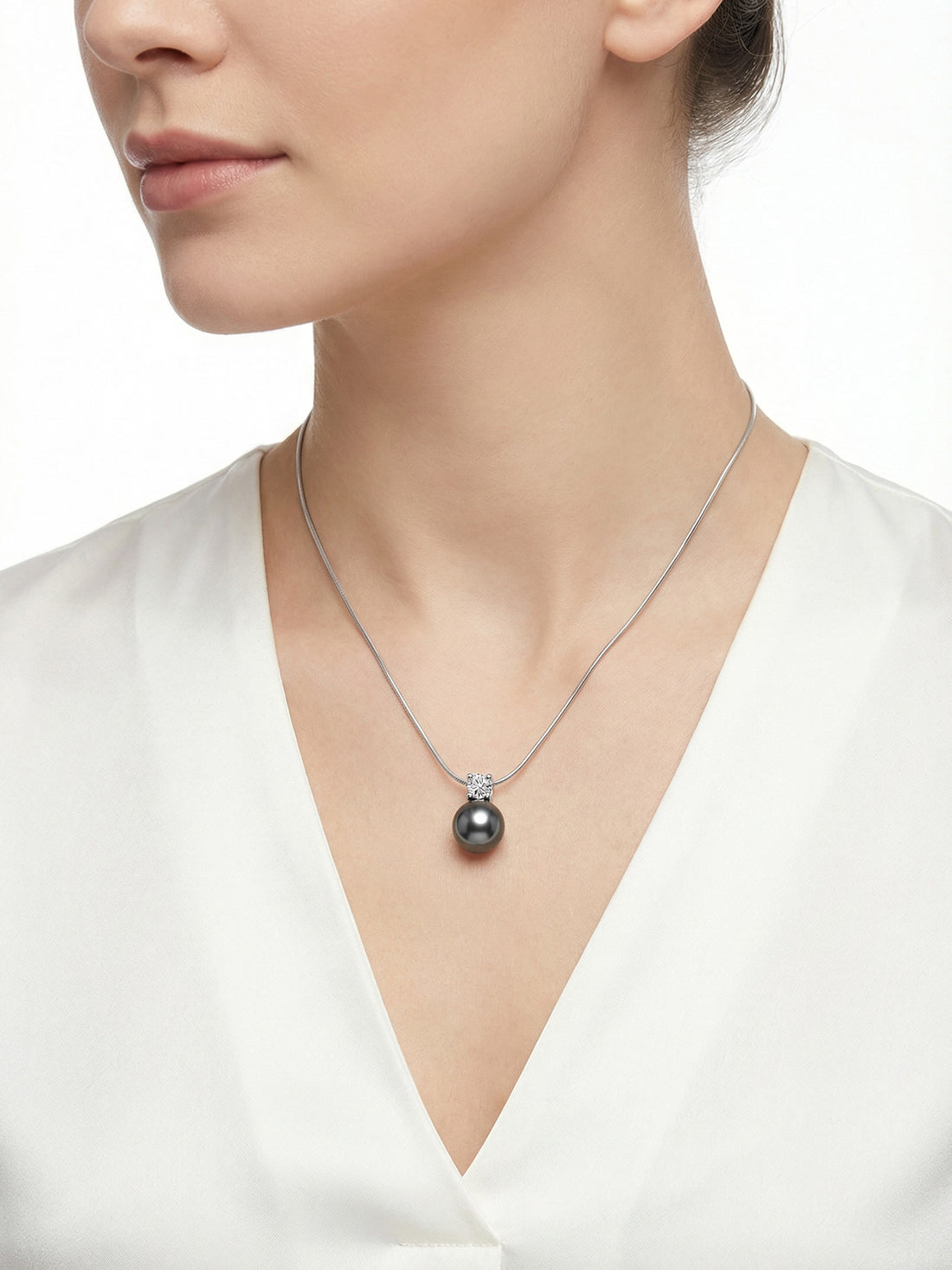 Perlenkette „Luna Pearl“ – Zirkonia-Solitär