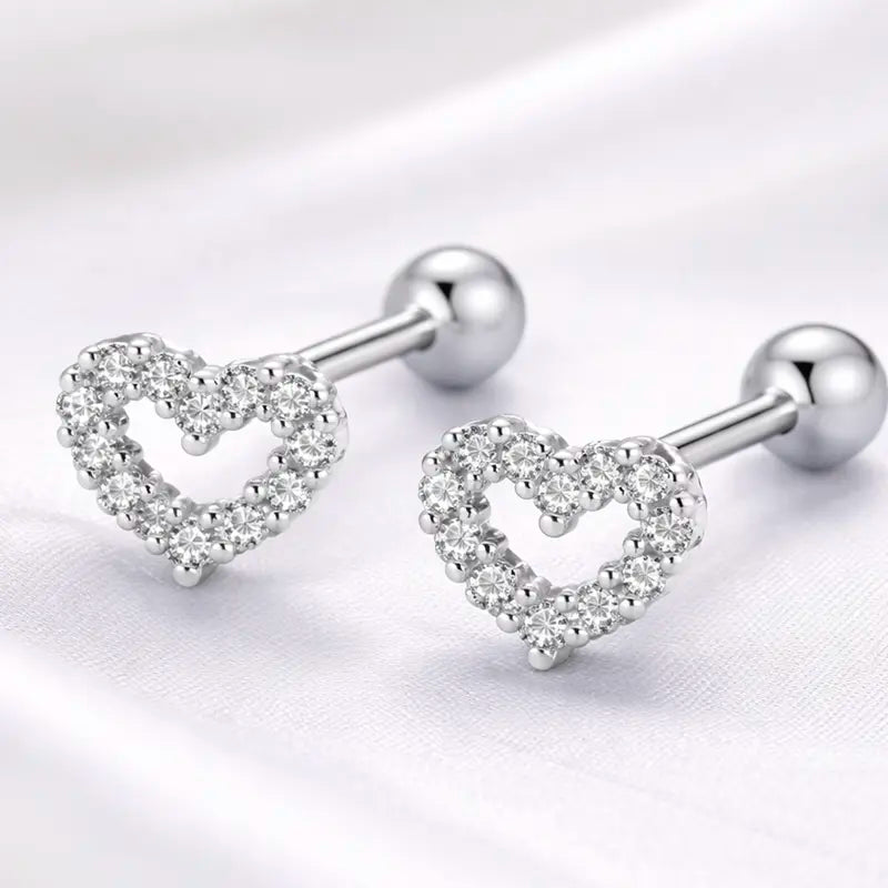 Herz-Ohrstecker „Herzkranz“ – Zirkonia-Herz, romantisch elegant