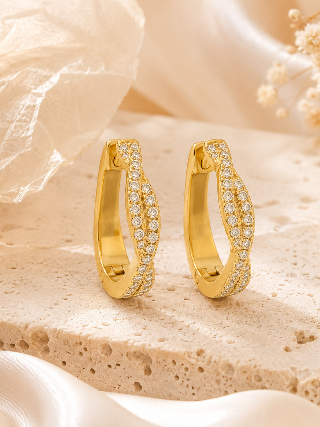 Creolen „Nova“ – geschwungene Pavé-Creolen mit Moissanit – 925 Sterling Silber