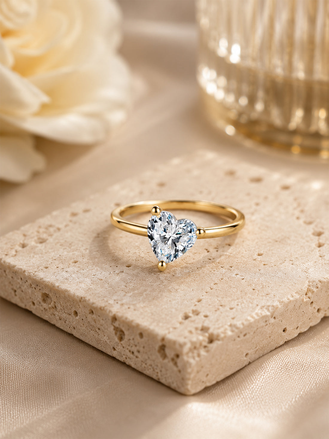 Moissanit-Solitärring „Herzlicht“ (1 ct) – Herzschliff