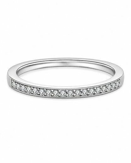 Ring „Sternenlinie“ – zarter Pavé-Ring mit feinem Moissanit-Funkeln – Silber