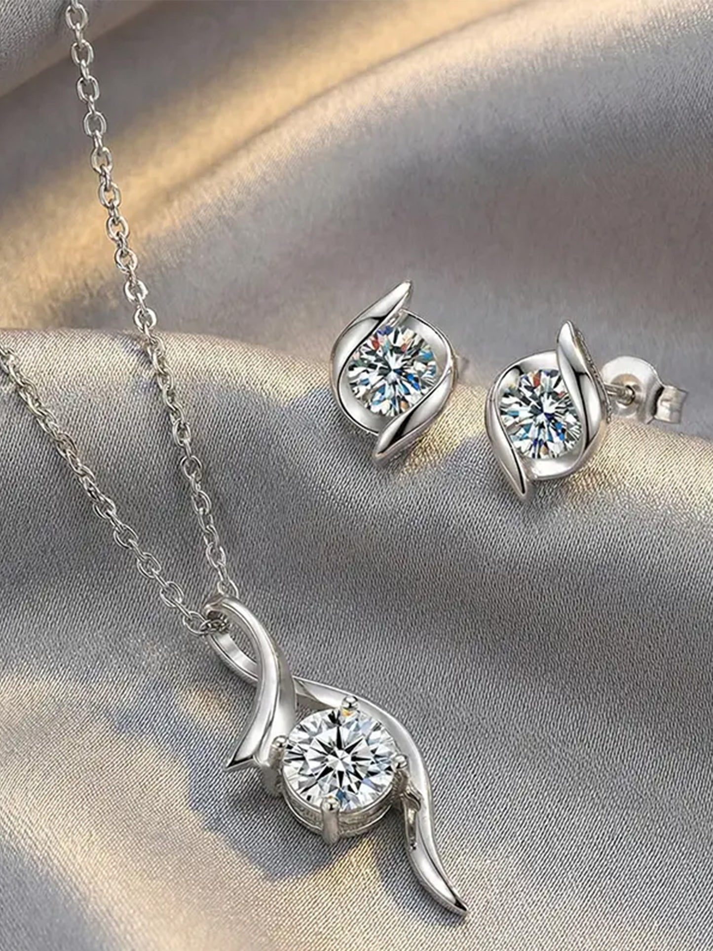 Schmuckset „Swing & Twist“ – Moissanit