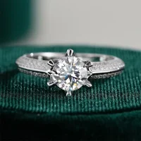 Moissanit Solitärring „Crown Split“ 1ct