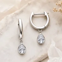 Ohrringe „Tropfenglühen“ Silber
